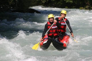  Prueba el rafting en canoa en Isère 
